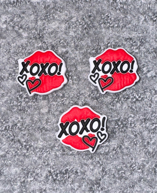 XOXO Lips Focal