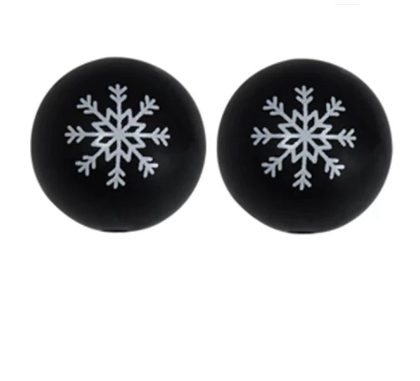 Black and White Snowflakes Silicone Beads